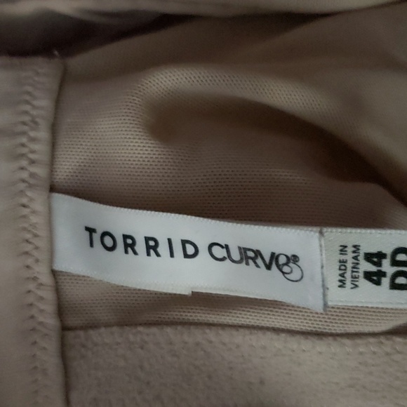 Size 44DD Torrid XO Plunge Push-Up Bra Beige Color - Picture 5 of 5